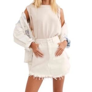 NWT Free People We The Free Bailey Fray Hem Ivory Denim Mini Skirt Size 24